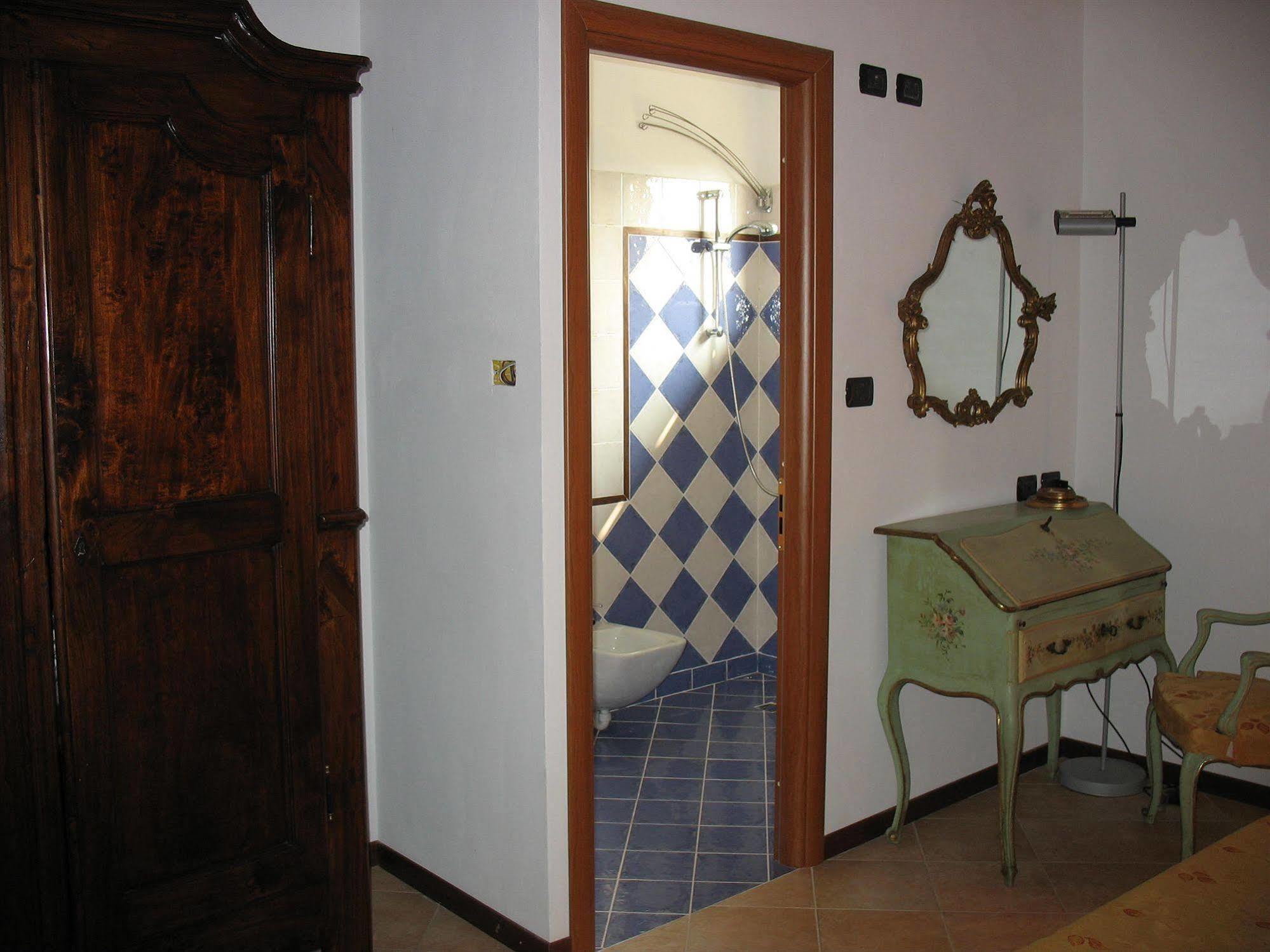 Bed and Breakfast I Grilli Кастаньоле-Ланце Экстерьер фото